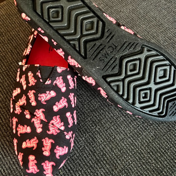 TOMS Dinosaur Print Slip-ons - Picture 4 of 4